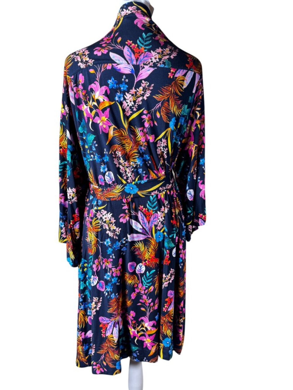 NWOT Soma Cool Nights Kimono Robe L/XL Navy Tropical Floral Wrap Robe Belted - Picture 4 of 9